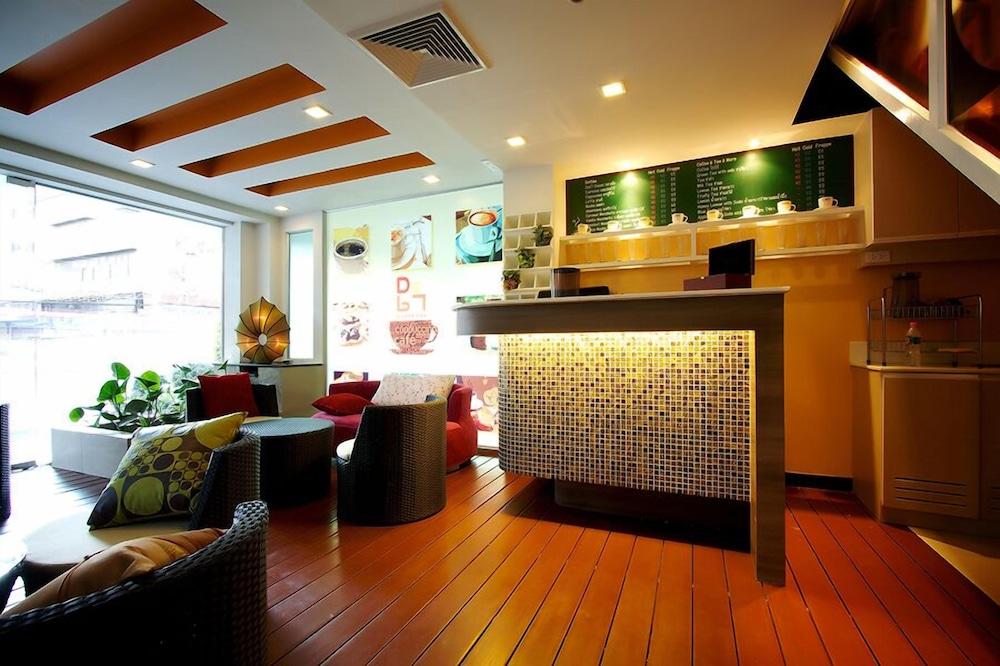 Ds67 Suites Bangkok Esterno foto
